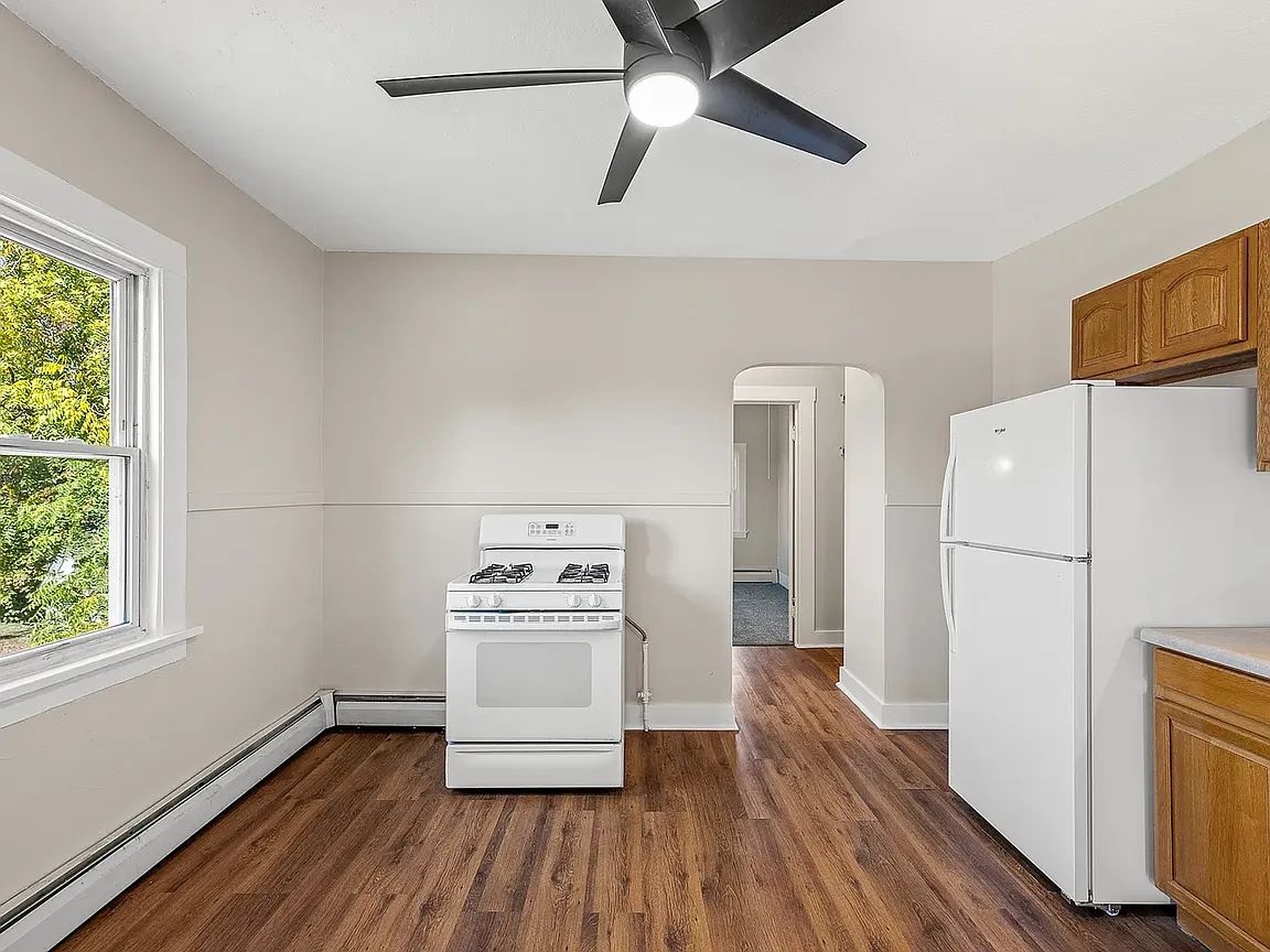 5312 Genesee St APT 3, Bowmansville, NY 14026