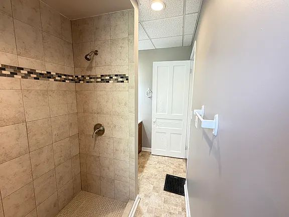 535 Massachusetts Ave #LR, Buffalo, NY 14213