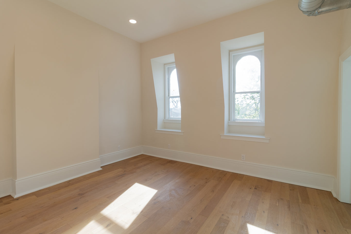 1 bed 1.5 bath - 17 North Pearl Street - 4 Buffalo, NY 14202
