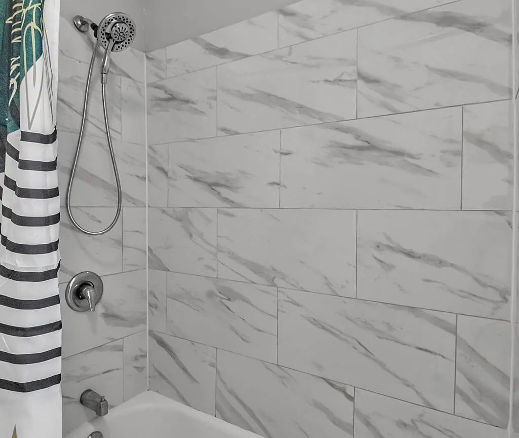 580 Potomac Ave #UR, Buffalo, NY 14222