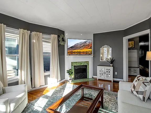 580 Potomac Ave #UR, Buffalo, NY 14222