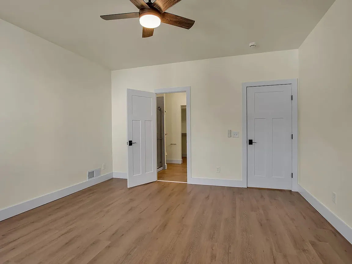 5 bed 2.5 bath- 284 Harding Rd, Buffalo, NY 14221