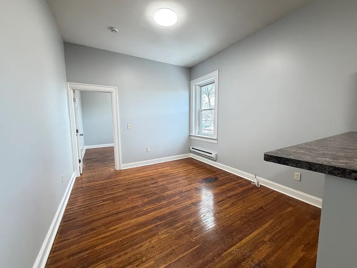 5 Oakwood Pl #1, Buffalo, NY 14214