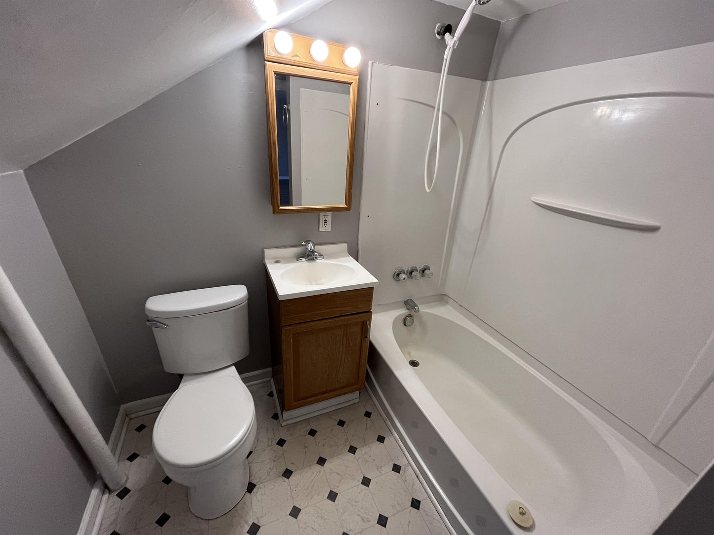 2 bed 1 bath - 340 Park Avenue - 2 Lockport, NY 14094