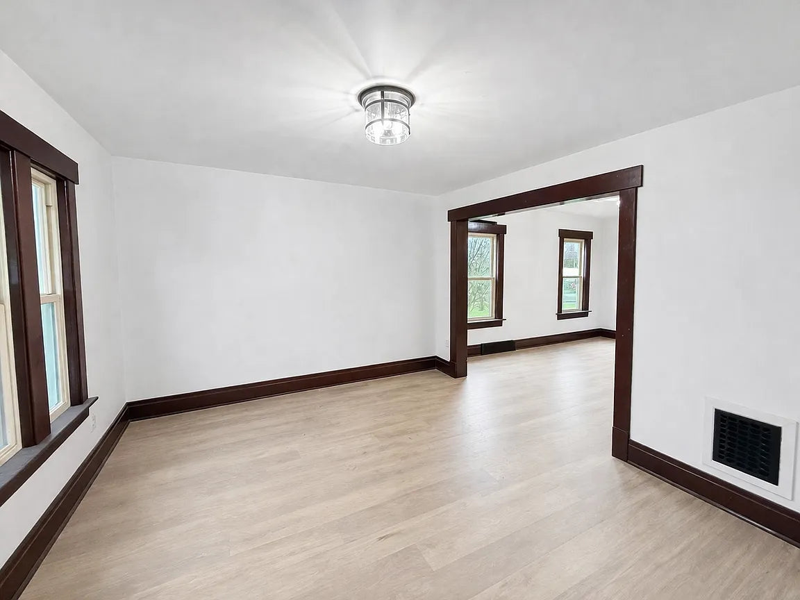 3 bed 1 bath- 20 Macamley St #1, Buffalo, NY 14220