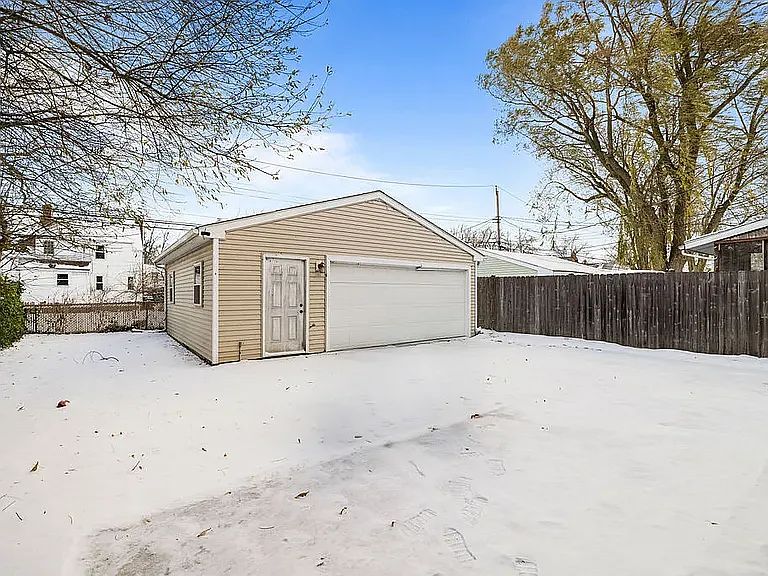 2 bed 1 bath - 612 Starin Ave #1, Buffalo, NY 14216