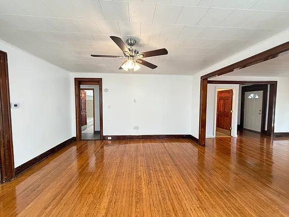 4 bed 2 bath - 1080 Elmwood Avenue, # 1 First Floor, Buffalo, NY 14222