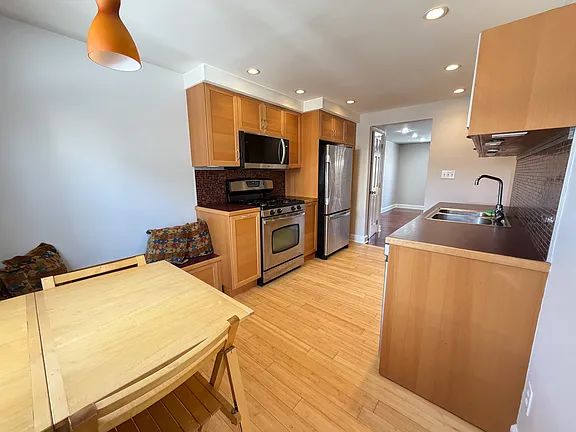 666 W Ferry St APT 24, Buffalo, NY 14222