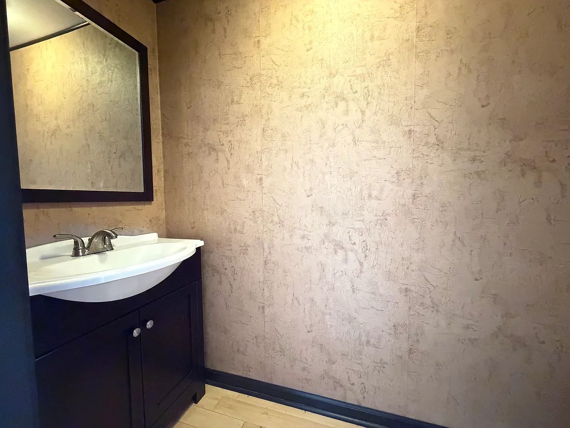 666 W Ferry St APT 24, Buffalo, NY 14222