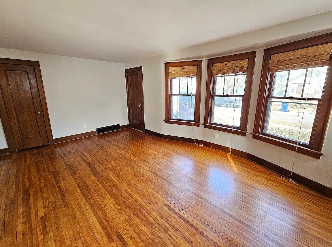 2 bed 1 bath- 175 Hamilton Dr #1, Buffalo, NY 14226