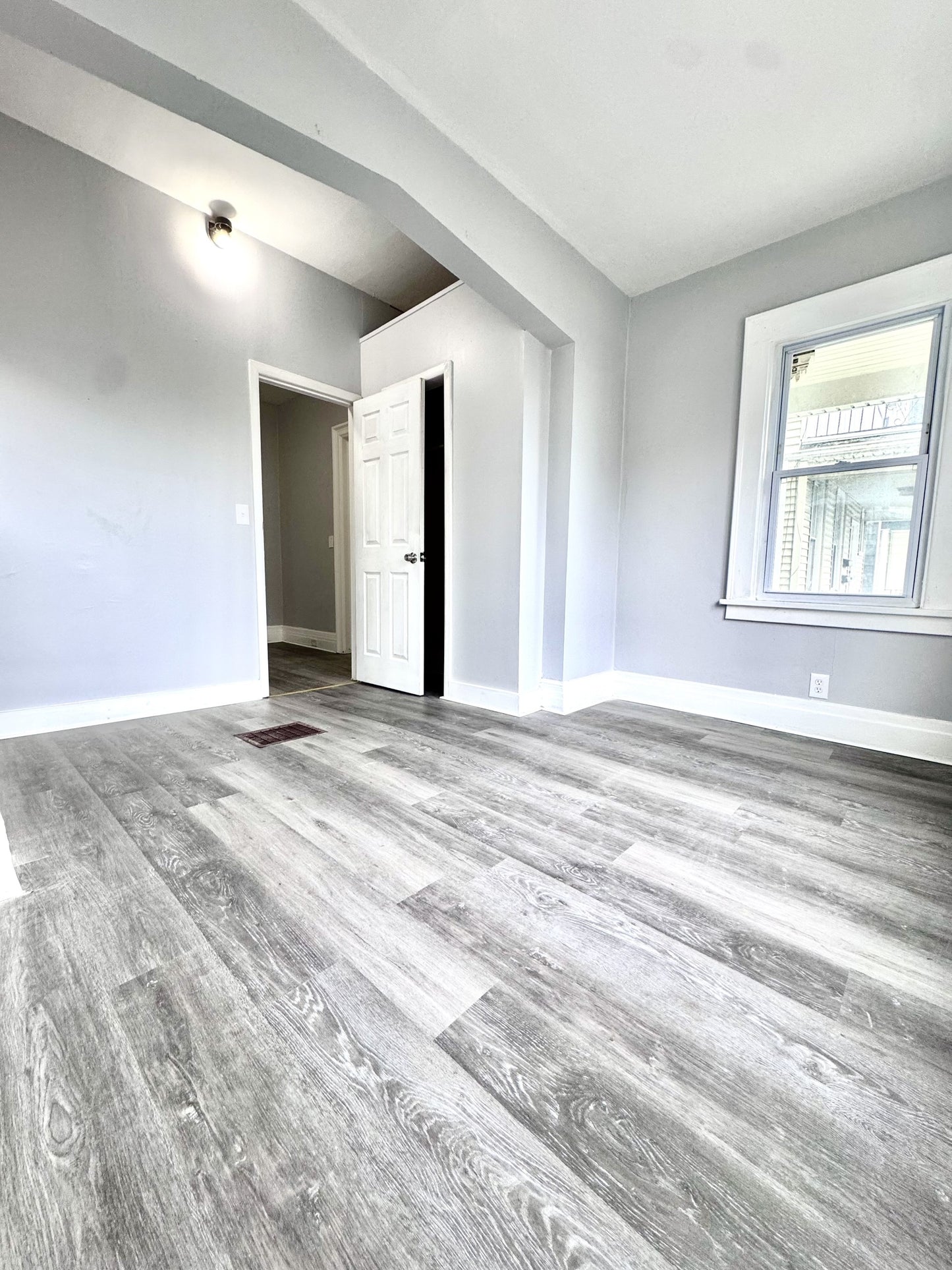 3 bed 1 bath - 339 Hampshire Street - 1 Buffalo, NY 14213