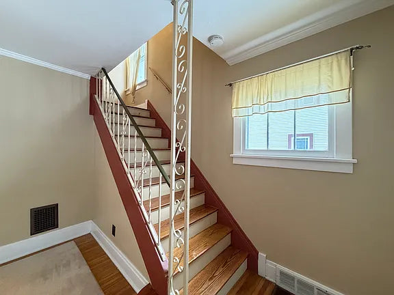 2 bed 1 bath- 37 Arlington Rd #1, Buffalo, NY 14221