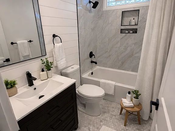 76 S Union Rd FLOOR 2, Buffalo, NY 14221