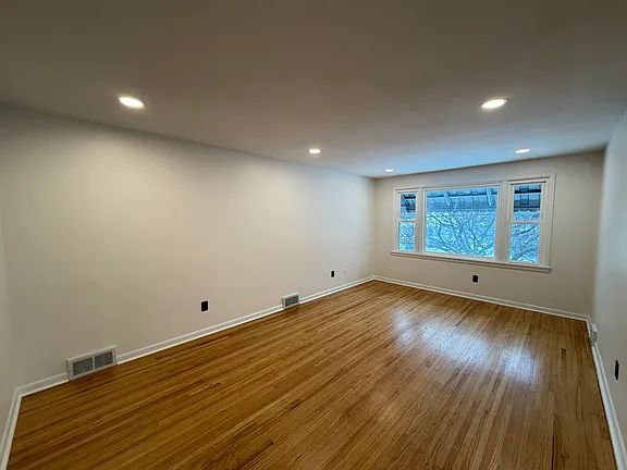 76 S Union Rd FLOOR 2, Buffalo, NY 14221