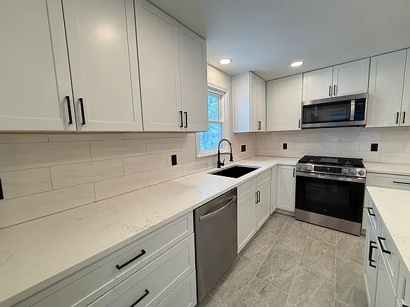 76 S Union Rd FLOOR 2, Buffalo, NY 14221