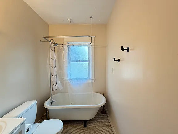 3 bed 1 bath - 92 Alsace Ave, # 2, Buffalo, NY 14220