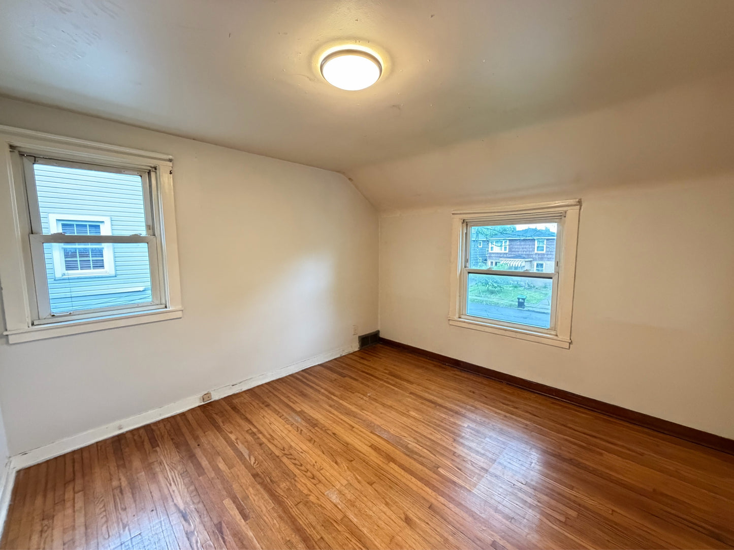 2 bed 1 bath - 160 Woodward Avenue - Right Kenmore, NY 14217
