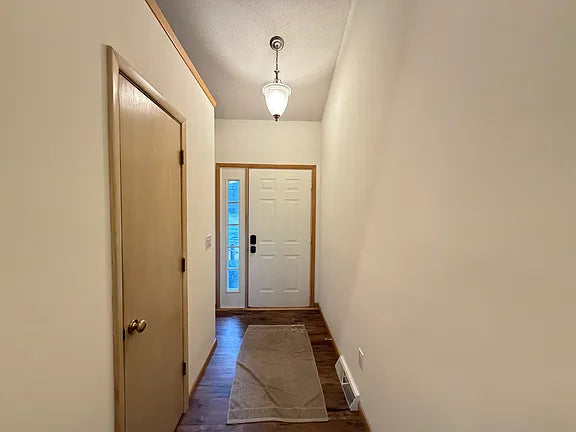2 bed 1.5 bath- 4553 Abbott Rd, Orchard Park, NY 14127