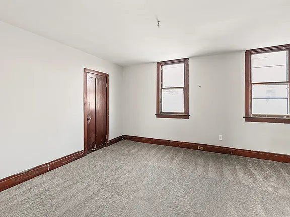 4 bed 1 bath- 834 Elmwood Ave #2, Buffalo, NY 14222