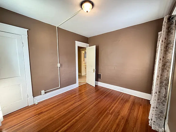 3 bed 1 bath- 300 N Park Ave Unit 2, Buffalo, NY 14216