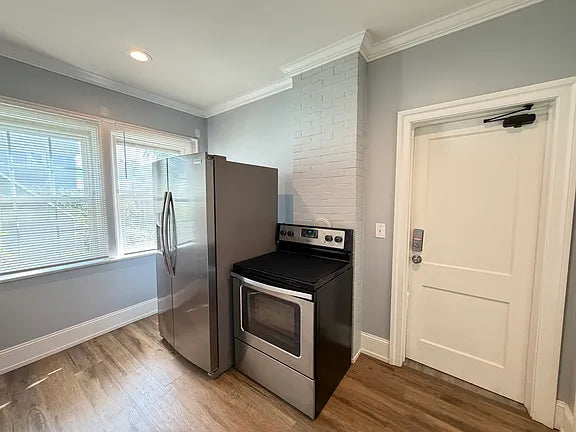 3 bed 1 bath - 80 Dewitt St, # 1, Buffalo, NY 14213