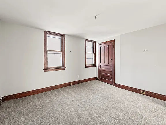 4 bed 1 bath- 834 Elmwood Ave #2, Buffalo, NY 14222