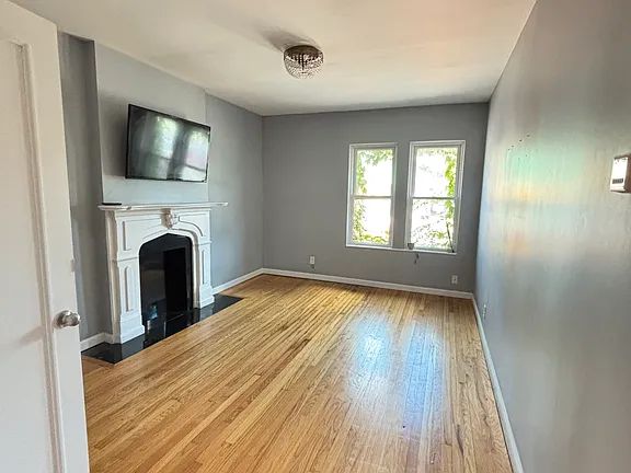 82 College St APT 6, Buffalo NY 14201