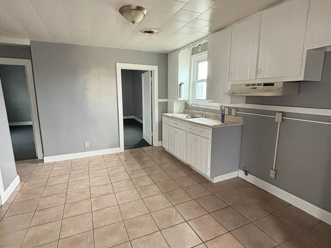872 West Ave #2, Buffalo, NY 14213