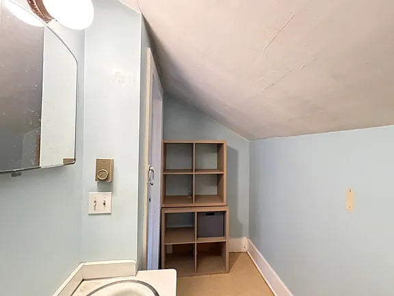 1 bed 1 bath - 75 Schaefer Rd Floor 2, Buffalo, NY 14218