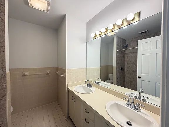 2 bed 1 bath - 900 Delaware Ave APT 203, Buffalo, NY 14209