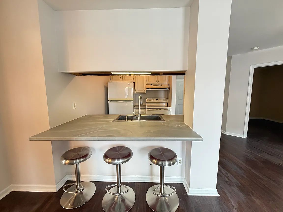 2 bed 1 bath - 900 Delaware Ave APT 203, Buffalo, NY 14209