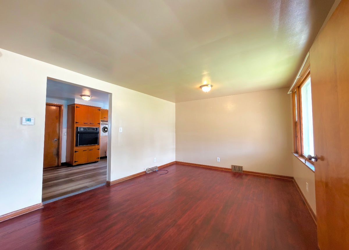 3 bed 1 bath - 27 Beechwood Place Lower Buffalo, NY 14225