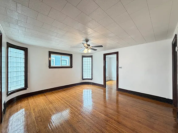 4 bed 2 bath - 1080 Elmwood Avenue, # 1 First Floor, Buffalo, NY 14222