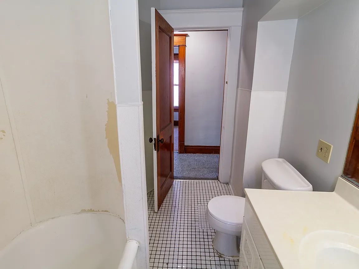 95 Roswell Ave FLOOR 2, Buffalo, NY 14207