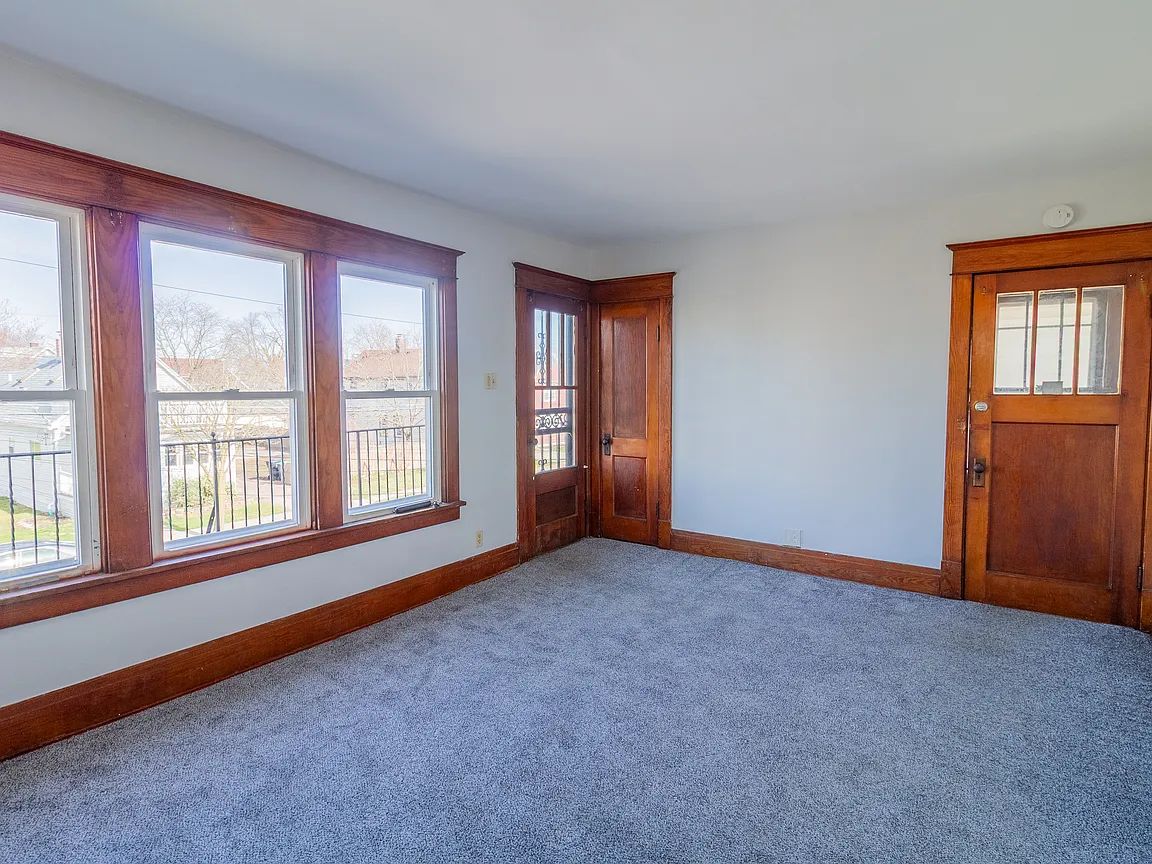 95 Roswell Ave FLOOR 2, Buffalo, NY 14207