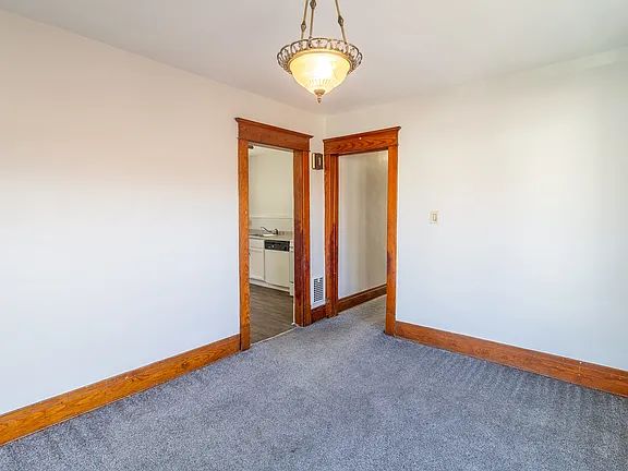 95 Roswell Ave FLOOR 2, Buffalo, NY 14207