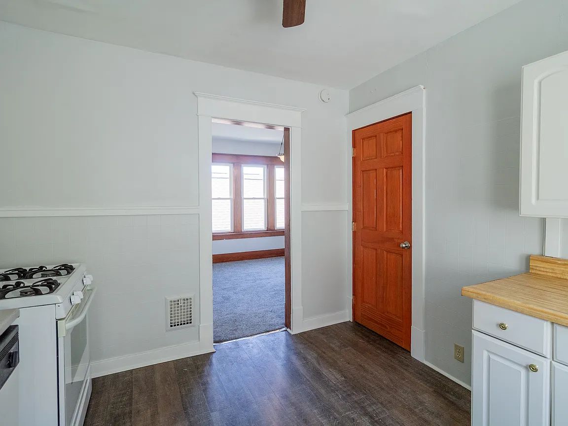 95 Roswell Ave FLOOR 2, Buffalo, NY 14207