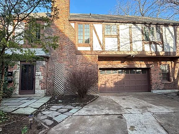 96 Crescent Ave apt 2 Buffalo NY 14214