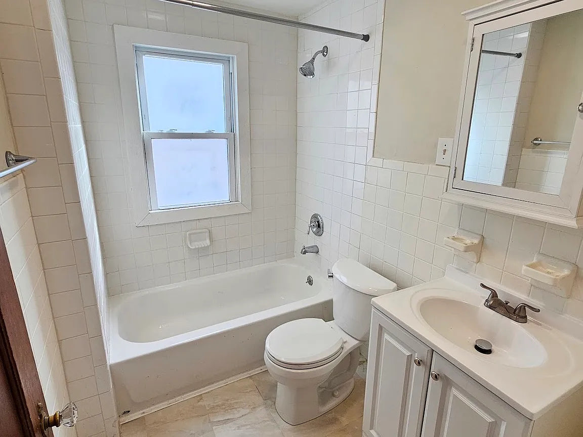 2 bed 1 bath- 175 Hamilton Dr #1, Buffalo, NY 14226