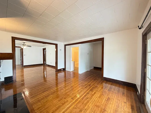 4 bed 2 bath - 1080 Elmwood Avenue, # 1 First Floor, Buffalo, NY 14222