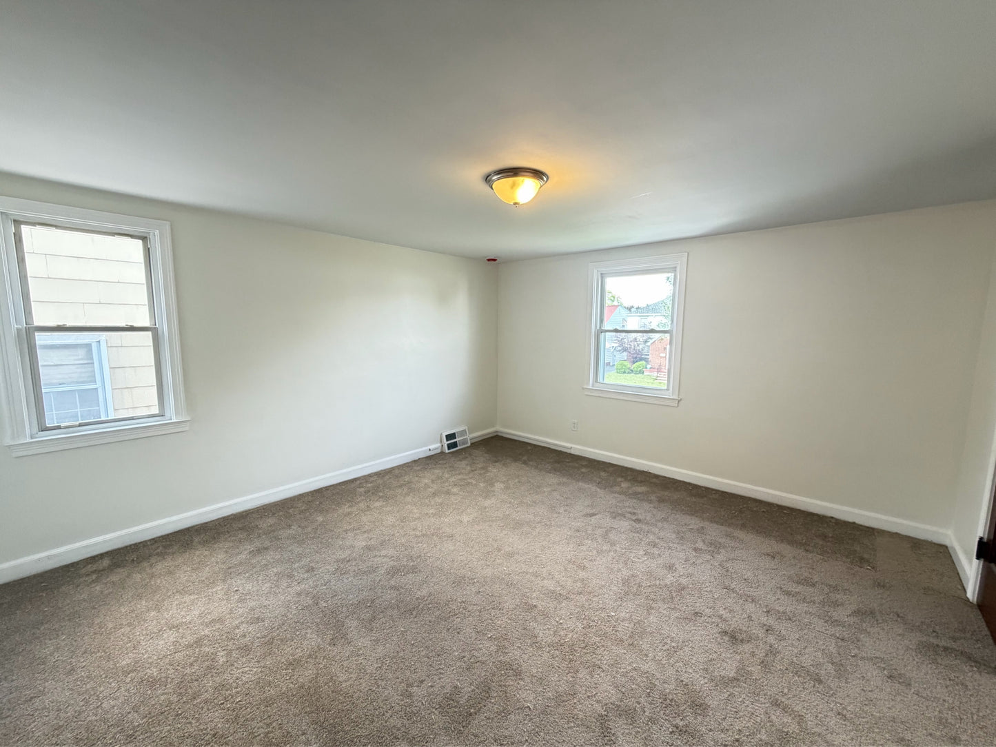 2 bed 1.5 bath - 26 Janet Street -Right Buffalo, NY 14215