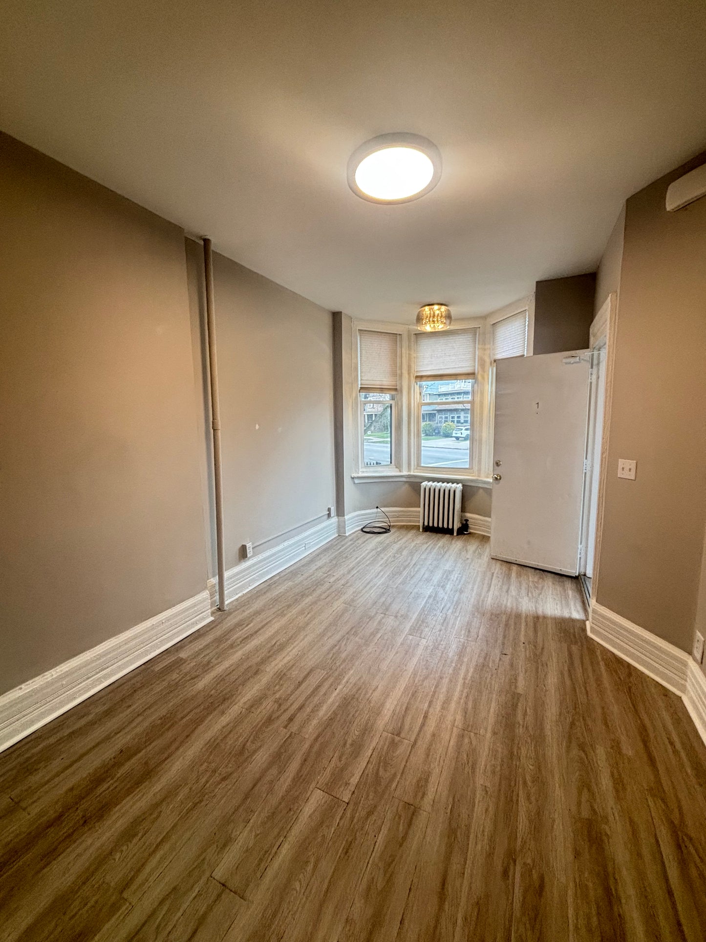 1 Bed, 1 Bath- 232 Richmond Ave #1, Buffalo, NY 14222