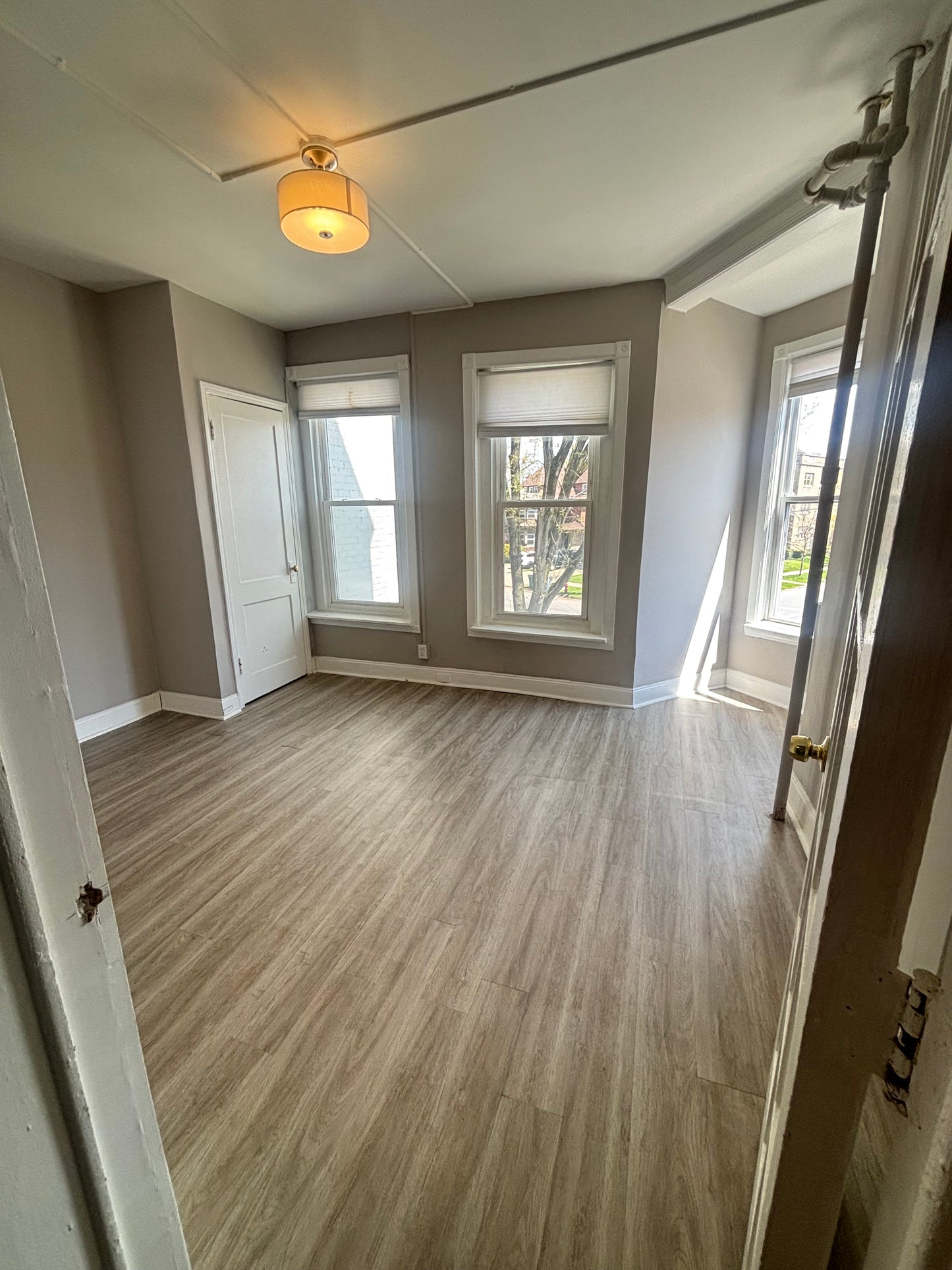 1 Bed, 1 Bath- 232 Richmond Ave #3 Buffalo, NY 14222