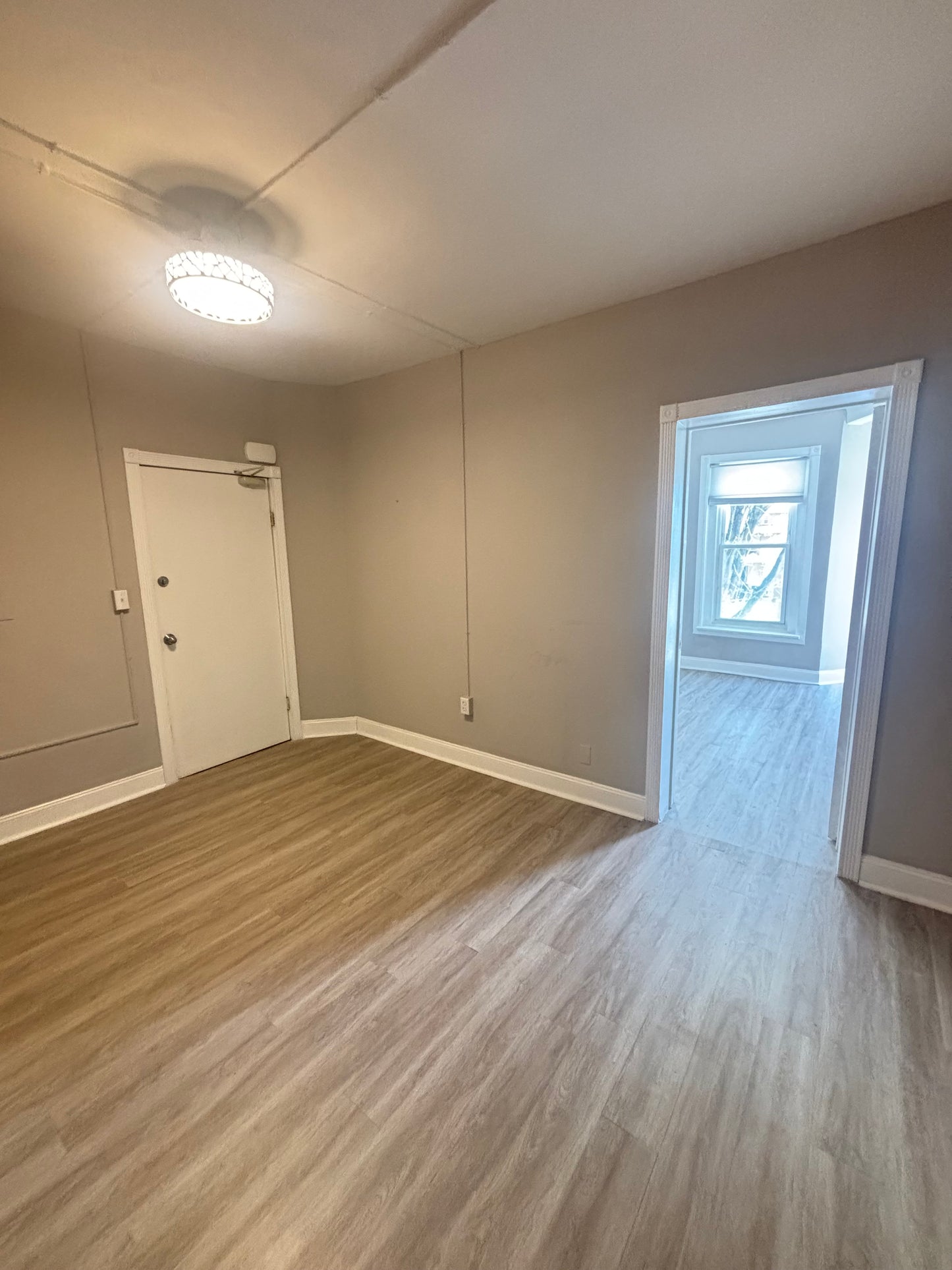1 Bed, 1 Bath- 232 Richmond Ave #3 Buffalo, NY 14222