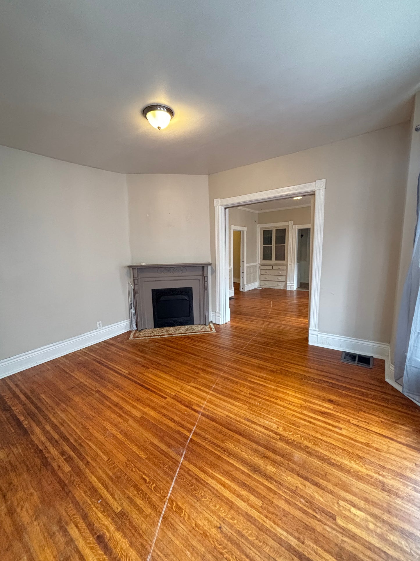 2 Bed, 1 Bath- 535 Massachusetts Ave #3, Buffalo, NY 14213
