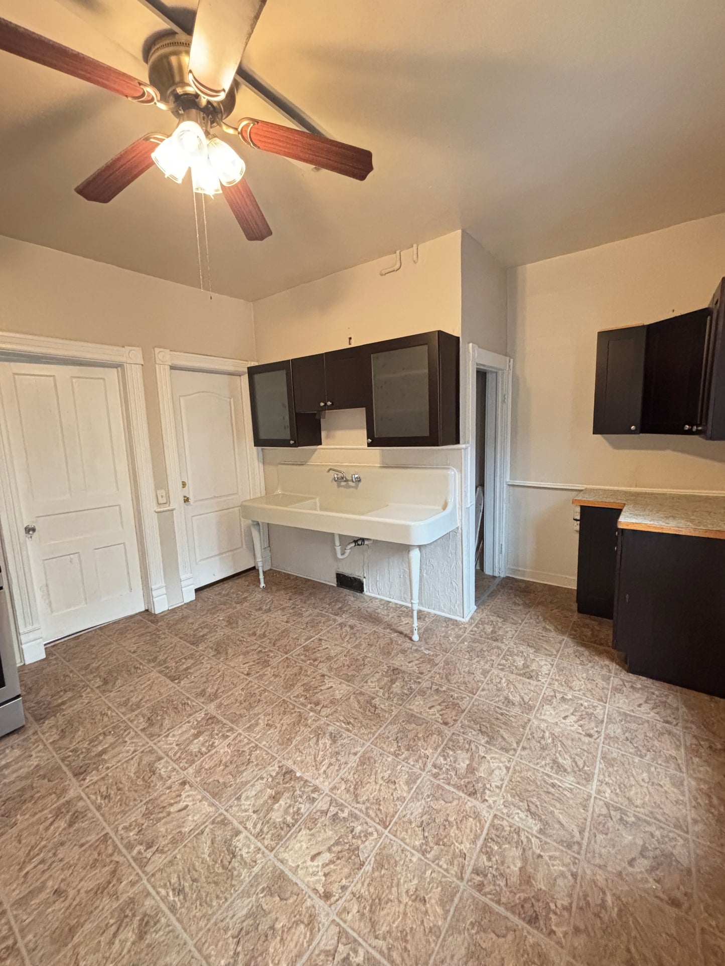 2 Bed, 1 Bath- 535 Massachusetts Ave #3, Buffalo, NY 14213