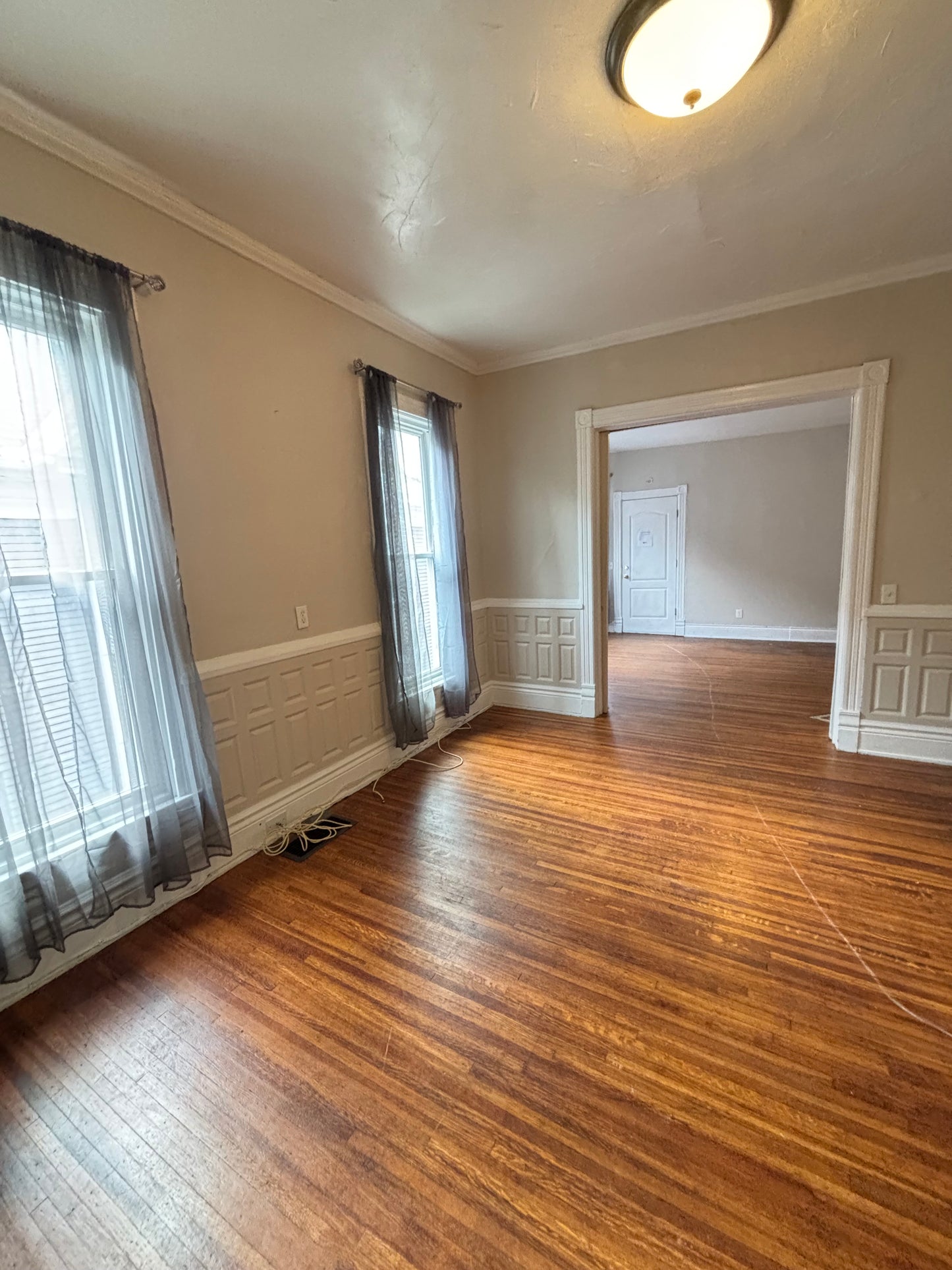 2 Bed, 1 Bath- 535 Massachusetts Ave #3, Buffalo, NY 14213