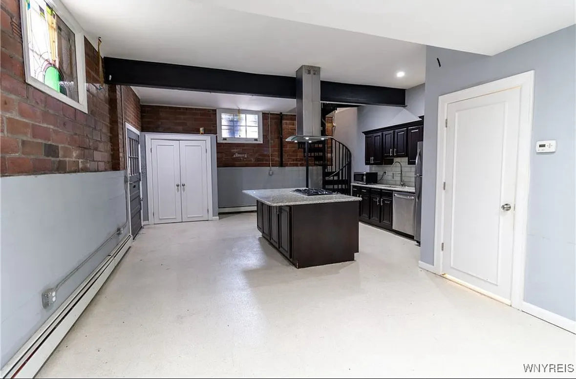 2 Bed, 1.5 Bath- 244 Allen St #2, Buffalo, NY 14201