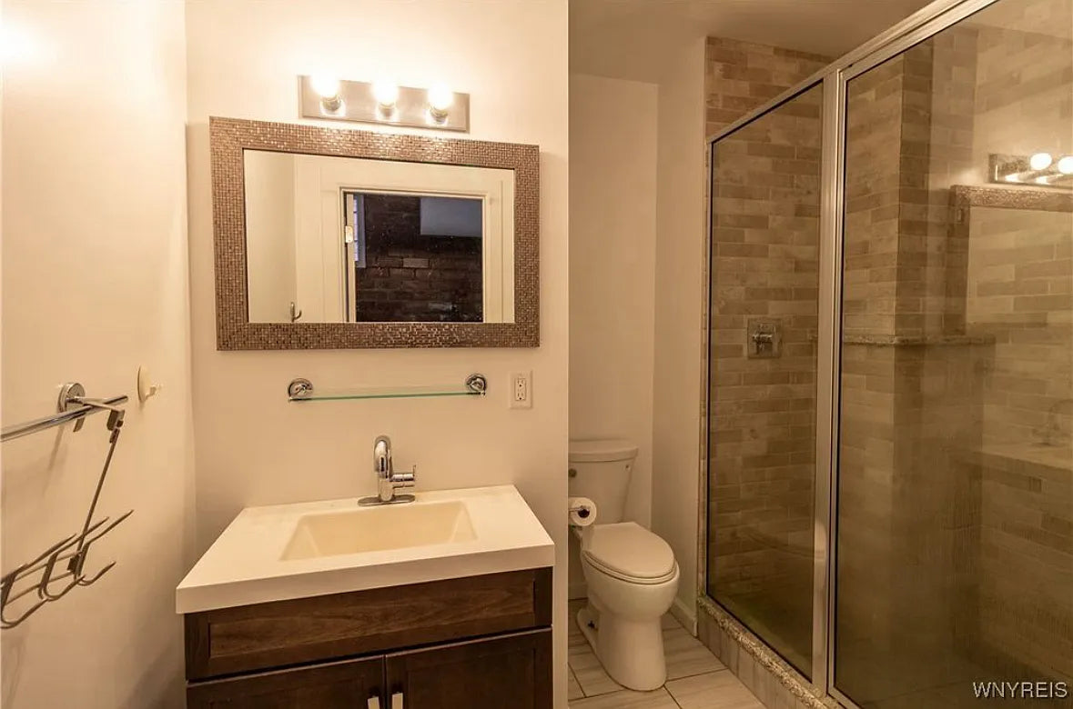 2 Bed, 1.5 Bath- 244 Allen St #2, Buffalo, NY 14201
