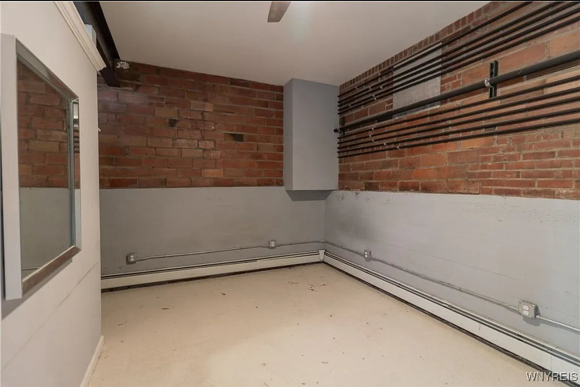 2 Bed, 1.5 Bath- 244 Allen St #2, Buffalo, NY 14201